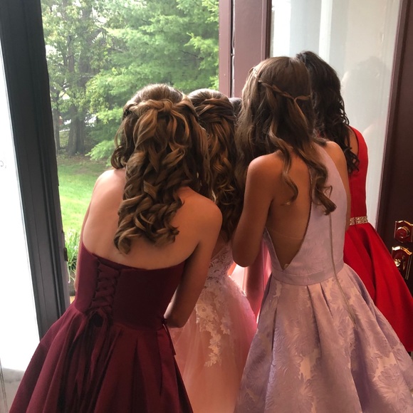 💗Size 0 Burgundy formal dress - Picture 2 of 5